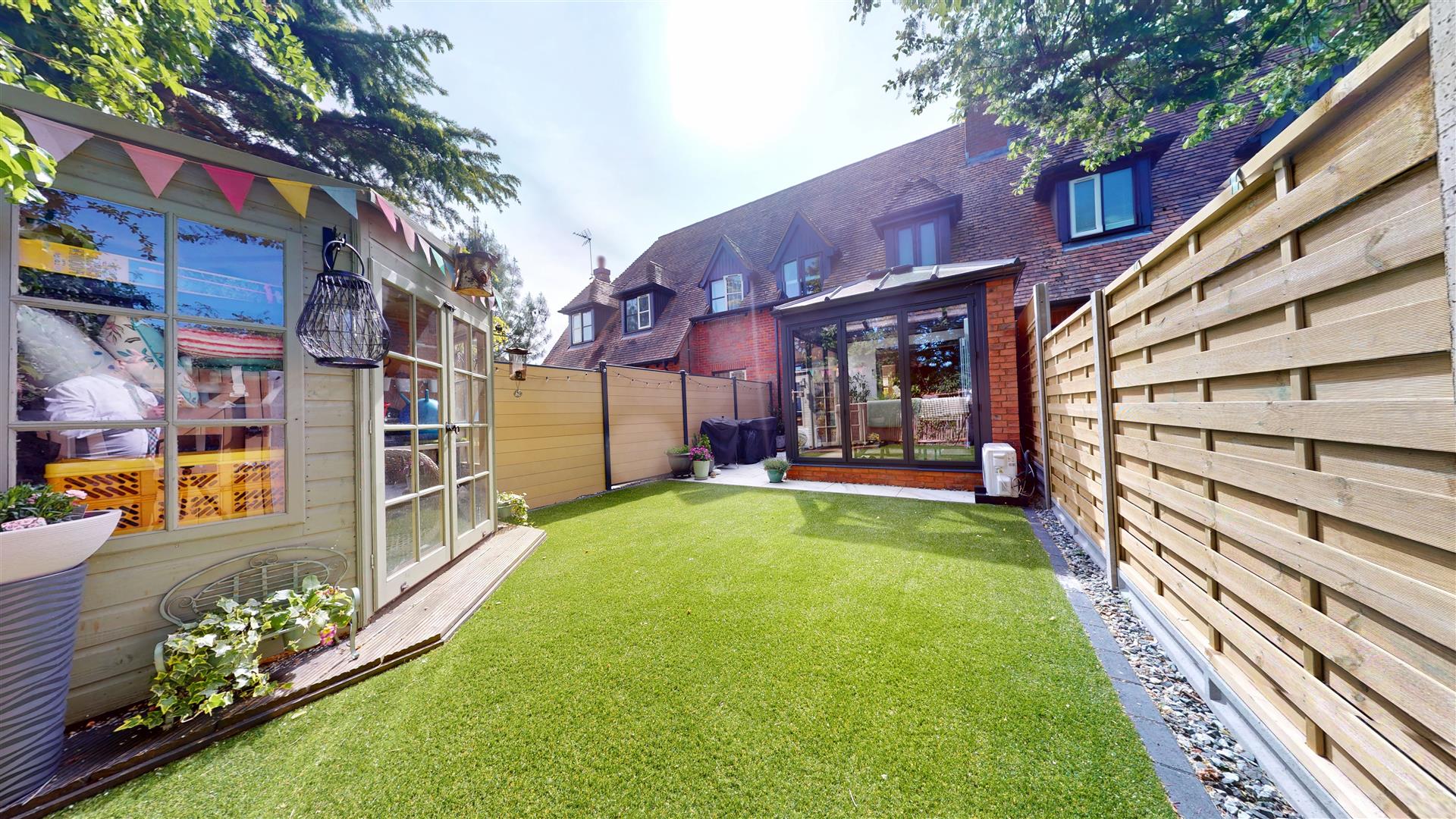 3 bed property in Eynsham Court, Milton Keynes